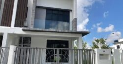 Taman Bukit Indah 2, Garden Villas – Double Storey Cluster Corner For Sale! *