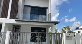 Taman Bukit Indah 2, Garden Villas – Double Storey Cluster Corner For Sale! *