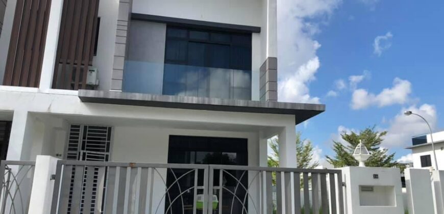 Taman Bukit Indah 2, Garden Villas – Double Storey Cluster Corner For Sale! *