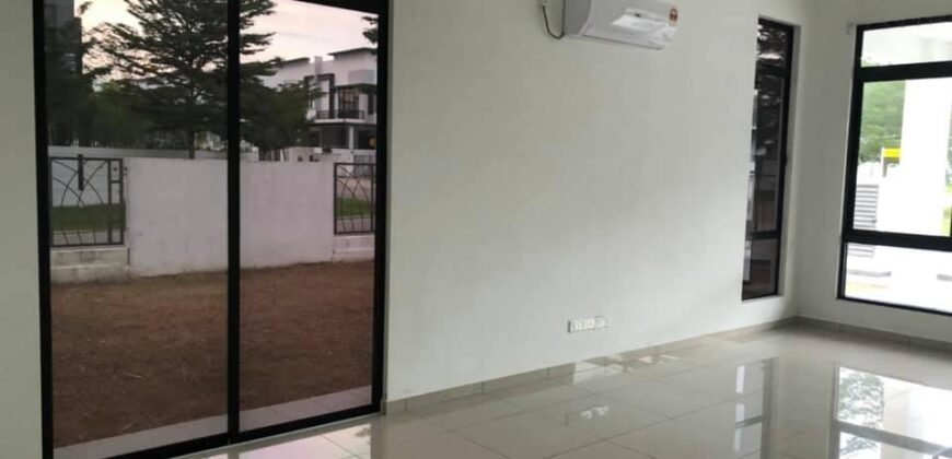 Taman Bukit Indah 2, Garden Villas – Double Storey Cluster Corner For Sale! *