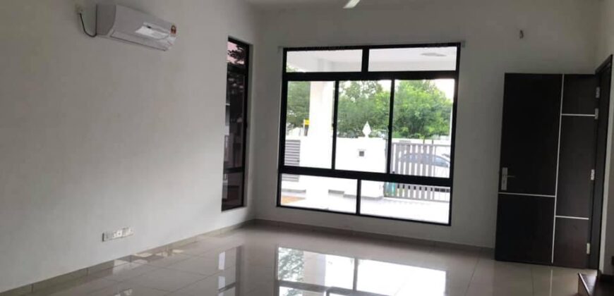 Taman Bukit Indah 2, Garden Villas – Double Storey Cluster Corner For Sale! *