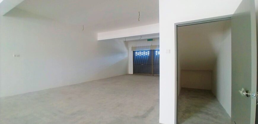 Horizon Avenue Commercial Centre) @ Horizon Hills – Ground Floor Shop Lot For Rent*