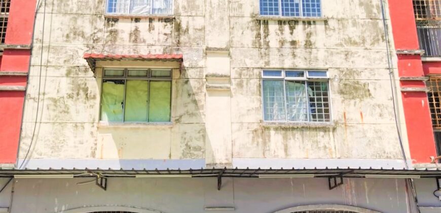 Perindustrian Tan Sri Yaacob – Ground Floor Shop / Office Lot For Sale! *