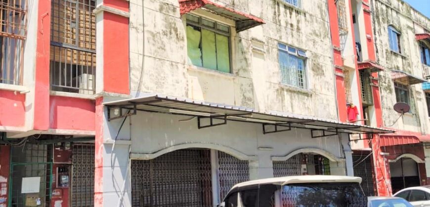Perindustrian Tan Sri Yaacob – Ground Floor Shop / Office Lot For Sale! *