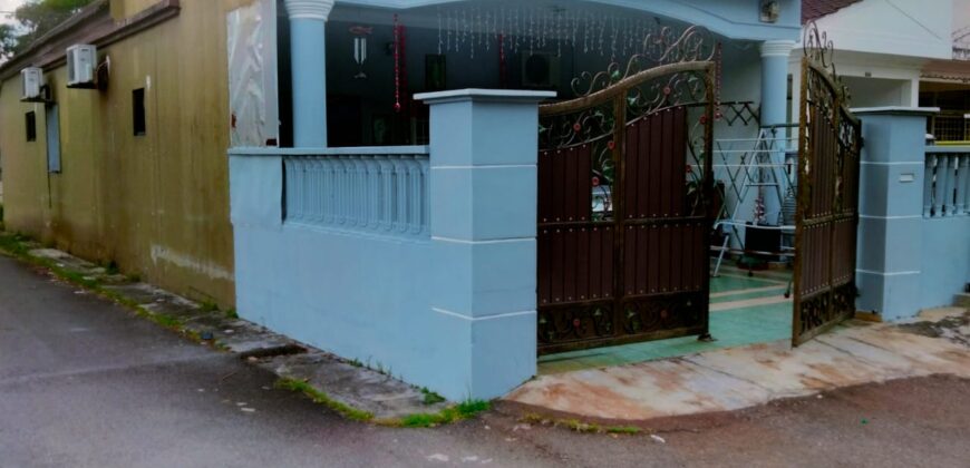 END LOT SINGLE STOREY HOUSE FOR SALE AT BANDAR PUTRA KULAI*