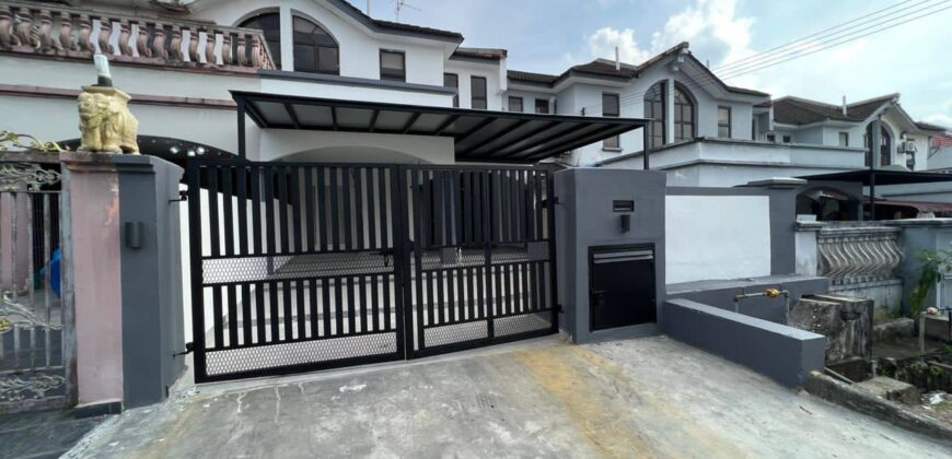 Desa Cemerlang Double Storey House for Sale