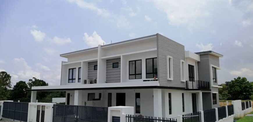 Prime Property in Glenmarie Cluster And Semi-Detached – A Luxurious Haven Awaits!” Bumi lot
