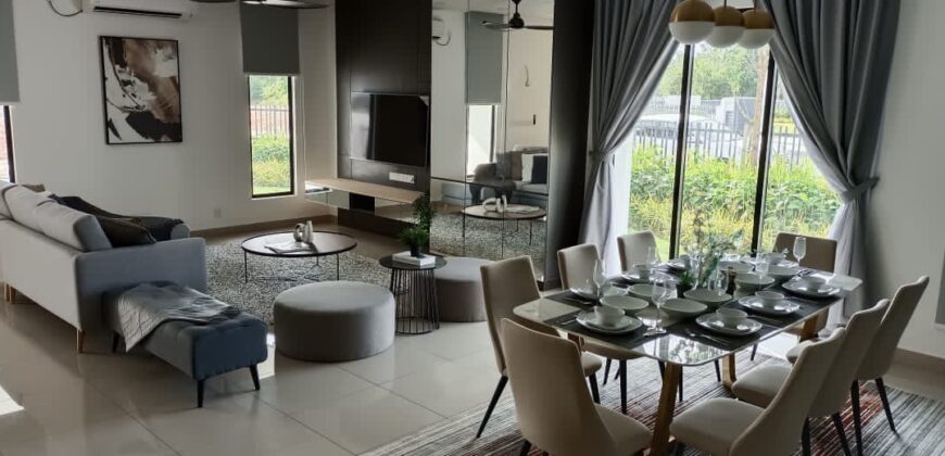 Prime Property in Glenmarie Cluster And Semi-Detached – A Luxurious Haven Awaits!” Bumi lot