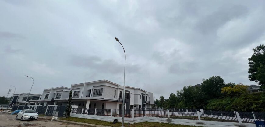 RUMAH KLUSTER KORNER TANAH BESAR DI MOUNT AUSTIN