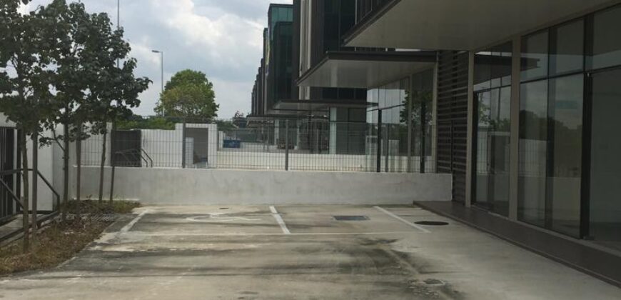 IBP @ SiLC Industrial Park, SiLC @ Gelang Patah – Semi D Factory For Sale, Facing Highway, 5 Mins Away to Perling Plus Tollgate! *