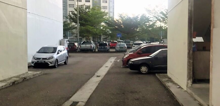 Taman Molek, Perumahan Molek Ria – Shop/Office Floor For Rent @ 1st Floor – Behind the Residential Area, Unblock View! *