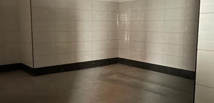Taman Molek – Three Storey Shoplot, Ground Floor Corner Unit, Suitable For Cafe, Restaurant Business *