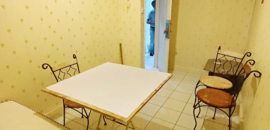 𝐓𝐚𝐦𝐚𝐧 𝐌𝐨𝐥𝐞𝐤 Paritially Furnished 1.5 Storey