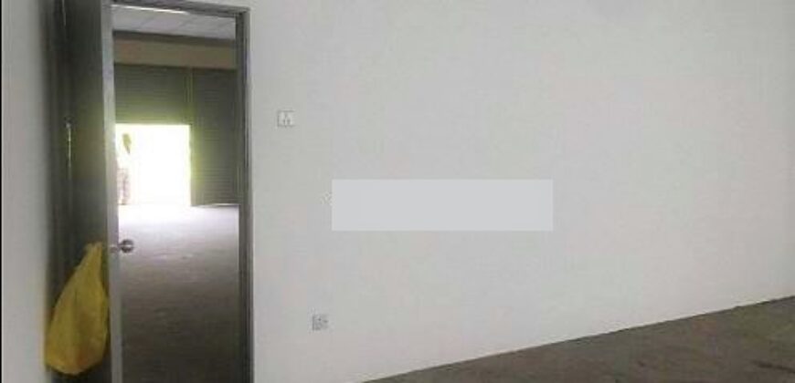 Taman Molek, Perumahan Molek Ria – Shop/Office Floor For Rent @ 1st Floor – Behind the Residential Area, Unblock View! *