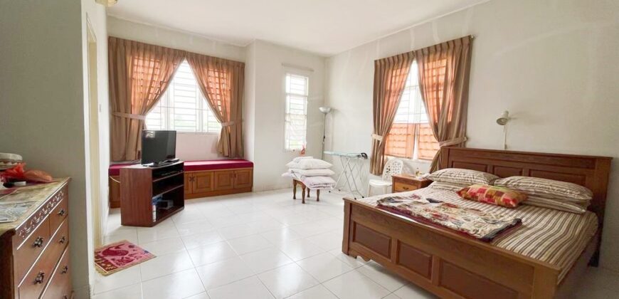 Bukit Indah Double Storey Corner House for Sale