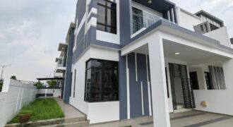 Bukit Indah Garden Villa Double Storey Corner Cluster House for Sale