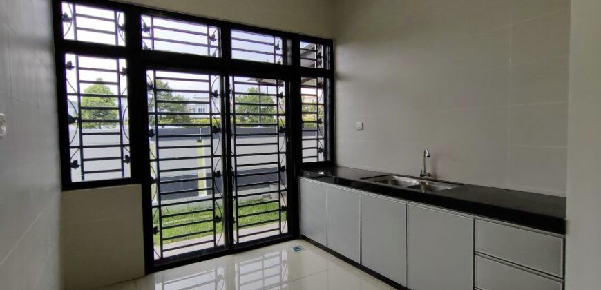 Bukit Indah Garden Villa Double Storey Corner Cluster House for Sale