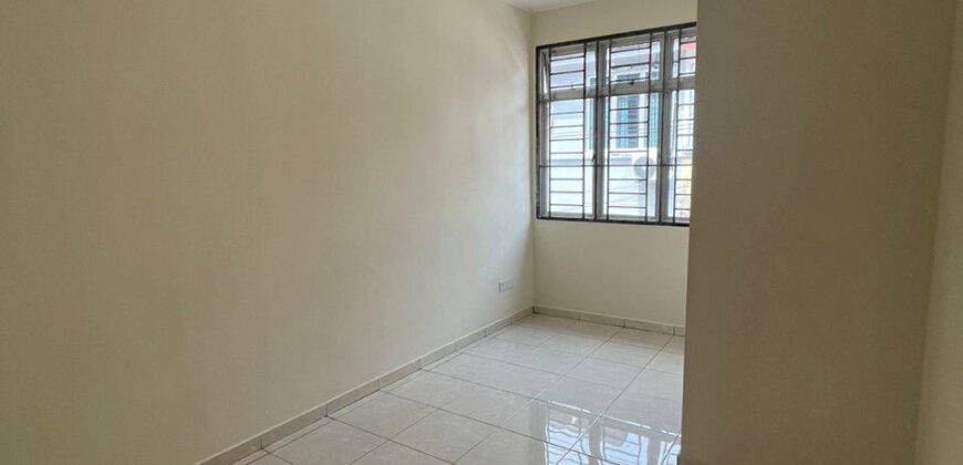 Ehsan Jaya Double Storey House for Sale