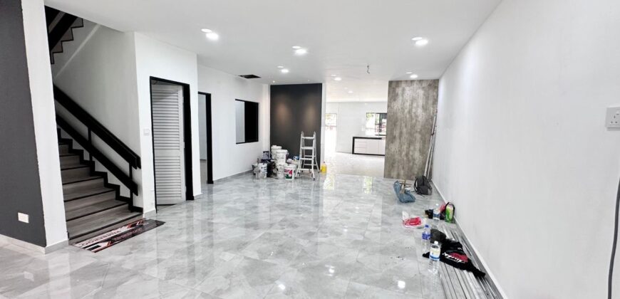 Johor bahru town kolam air double storey house for sale