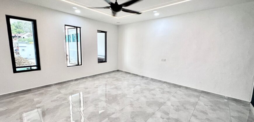 Johor bahru town kolam air double storey house for sale