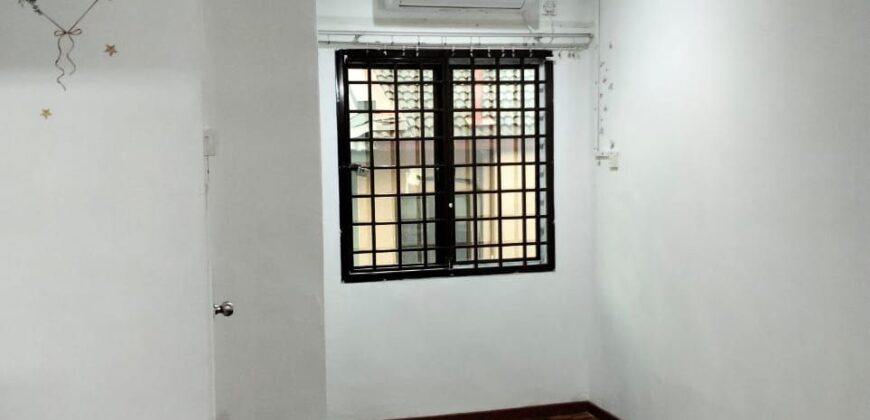Mount Austin Mutiara Emas Double Storey House for rent