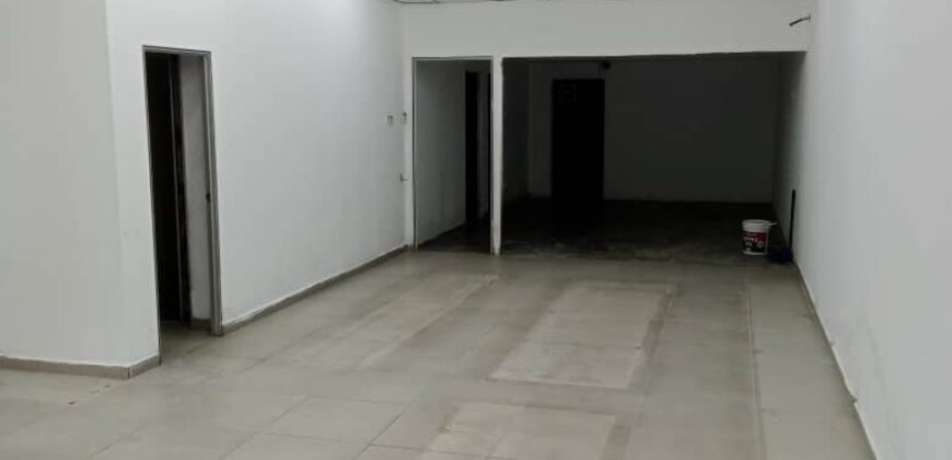 Taman Daya Shop ground floor for Rent
