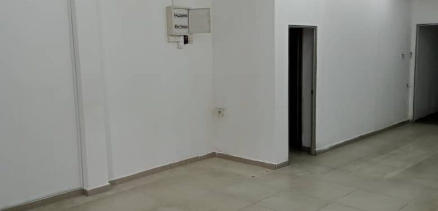 Taman Daya Shop ground floor for Rent