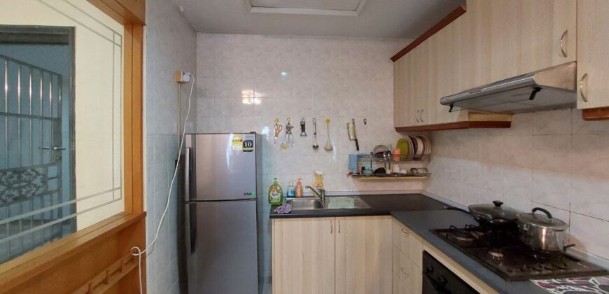 Taman Iskandar Town house for Sale