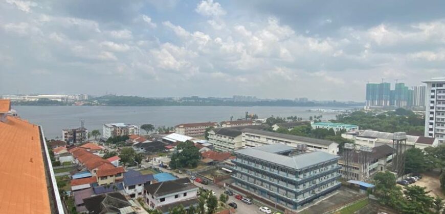 Tanjung Puteri Condominium @ Stulang Laut – Nicely, Well Maintained Condo, Facing Sea View*