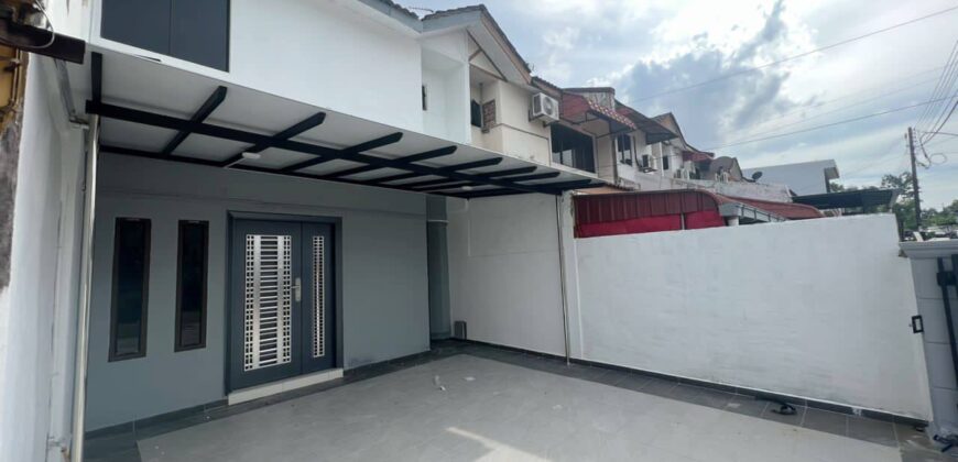 Desa Cemerlang ara Double Storey House for Sale