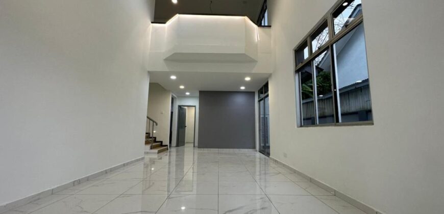 Taman Megah Ria 1.5 Storey Semi Detached house for Sale