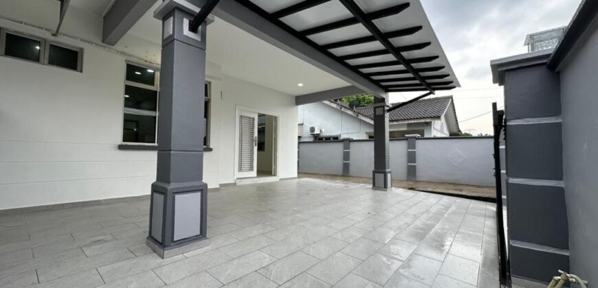Taman Megah Ria 1.5 Storey Semi Detached house for Sale