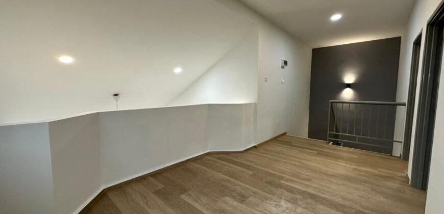 Taman Megah Ria 1.5 Storey Semi Detached house for Sale