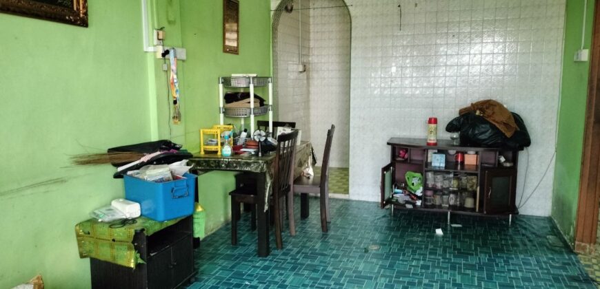 taman ungku tun aminah flat for sale